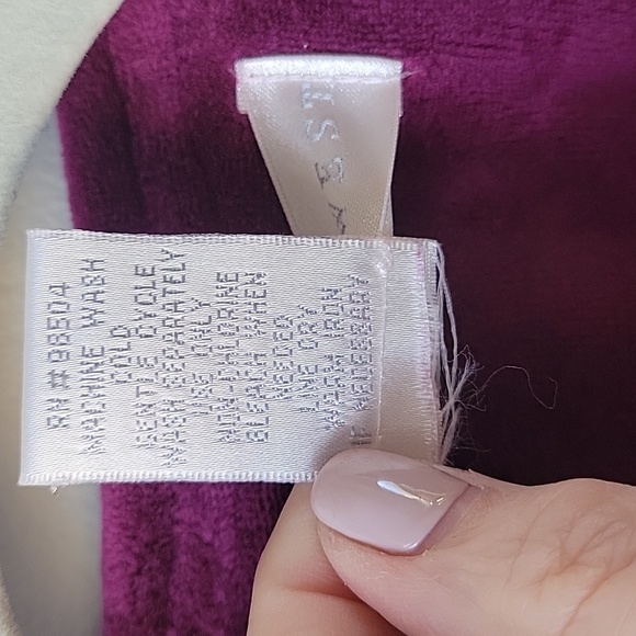 Eileen West Burgundy Women's Velour Robe Size Small Tie Front‎ - Picture 3 of 10